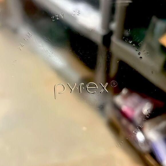 Pyrex 3 Pack Glass Pie Plates 9.5 x 1.5" Freezer Oven Microwave Dishwasher NEW - Picture 8 of 8